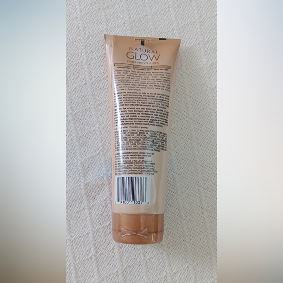 NWT Jergens Natural Glow Medium to Tan Daily Moisterizer with Sunscreen - Picture 2 of 2